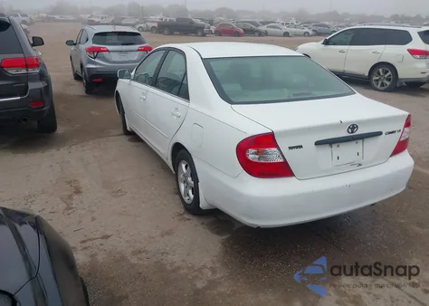 2003 Toyota Camry Le z USA, uszkodzony, nr VIN 4T1BE32K13U254254